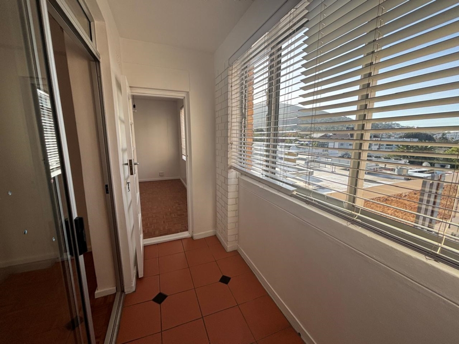1 Bedroom Property for Sale in Gardens Western Cape